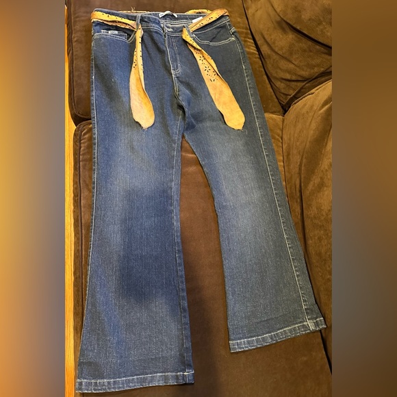 Lee Mid Rise Boot Cut Low Waist Wide Leg Blue Jeans Sz P12 Visible White Thread - Picture 1 of 12